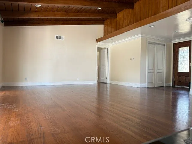 3 bed, 2.5 bath, 2131 sqft, $4,500 — Photo 2