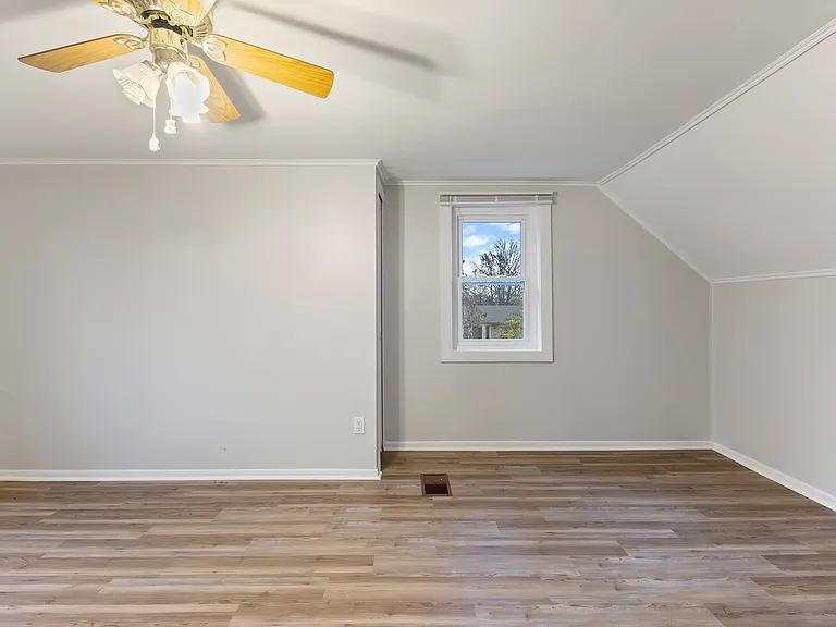 3010 Hessel Ave — Photo 17