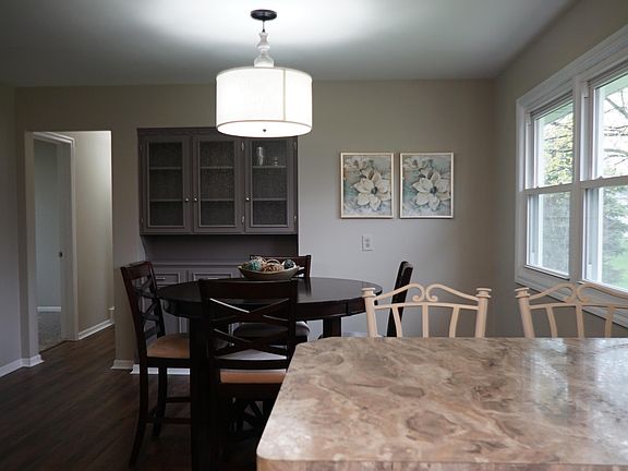 4th image of 75 Sunnybrook Dr SW