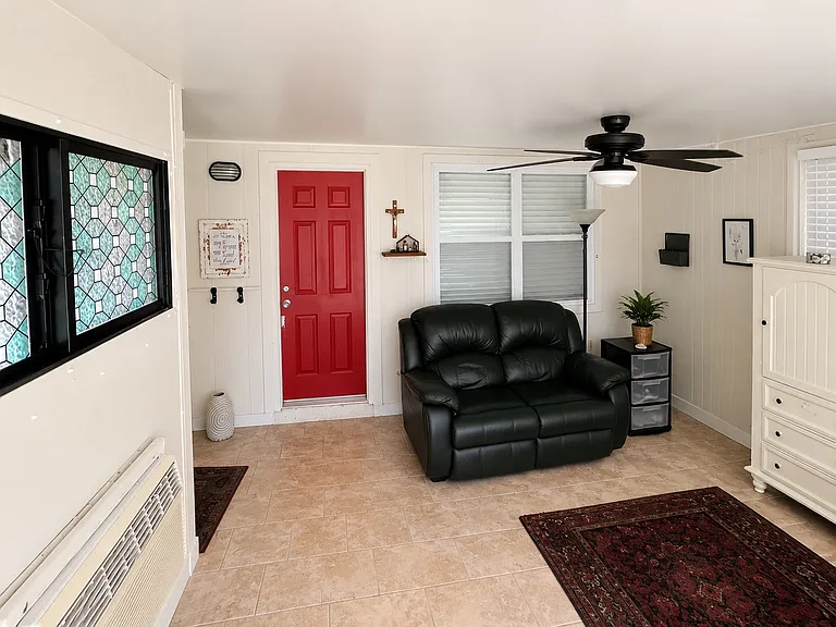 111 Rio Del Mar St #C — Photo 7