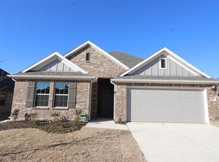 1125 Birchwood Dr, Crowley, TX 76036