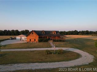 1108 W Clay Rd, Versailles, MO 65084