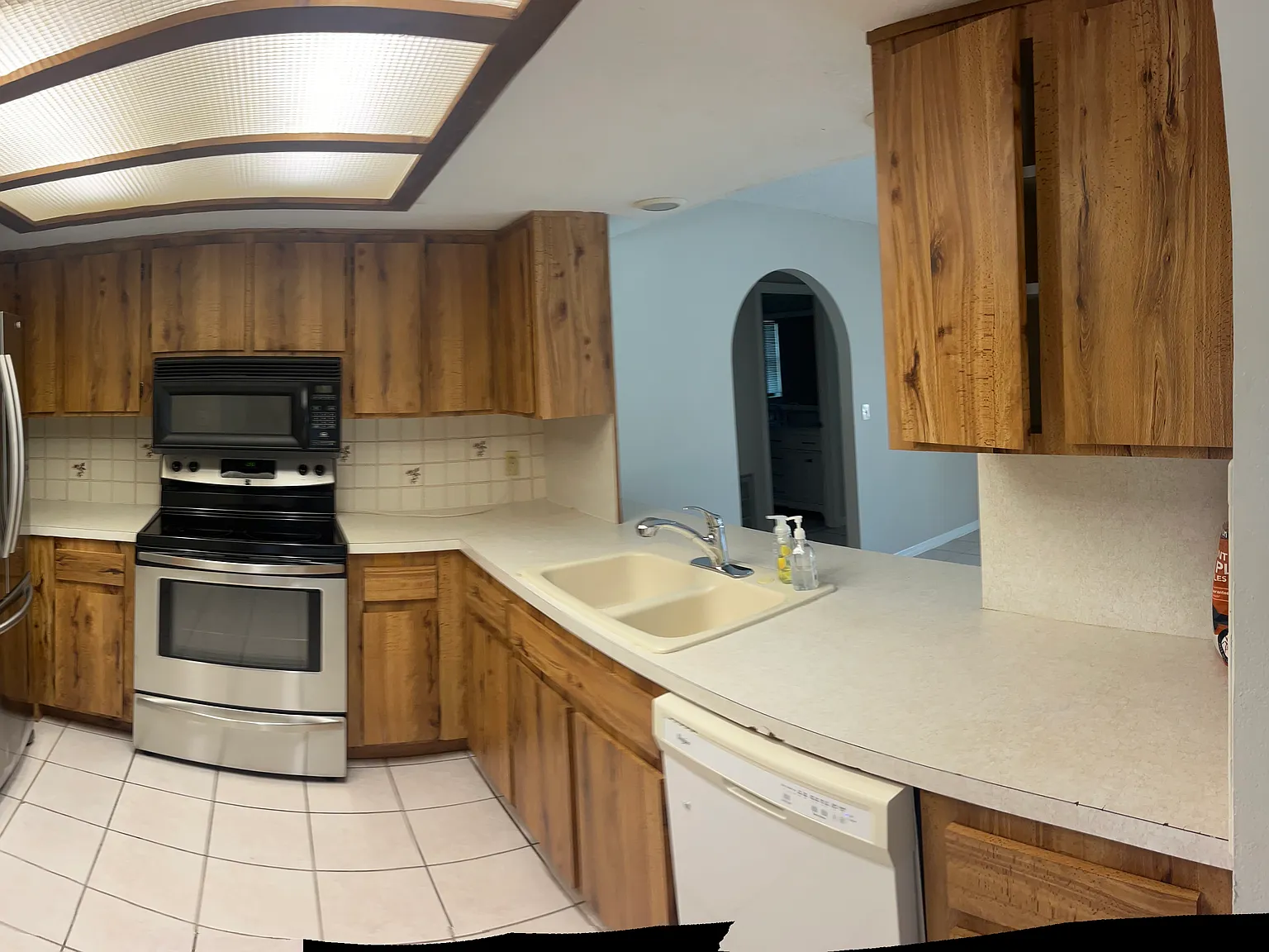 3 bed, 1797 sqft, $2,200 — Photo 3