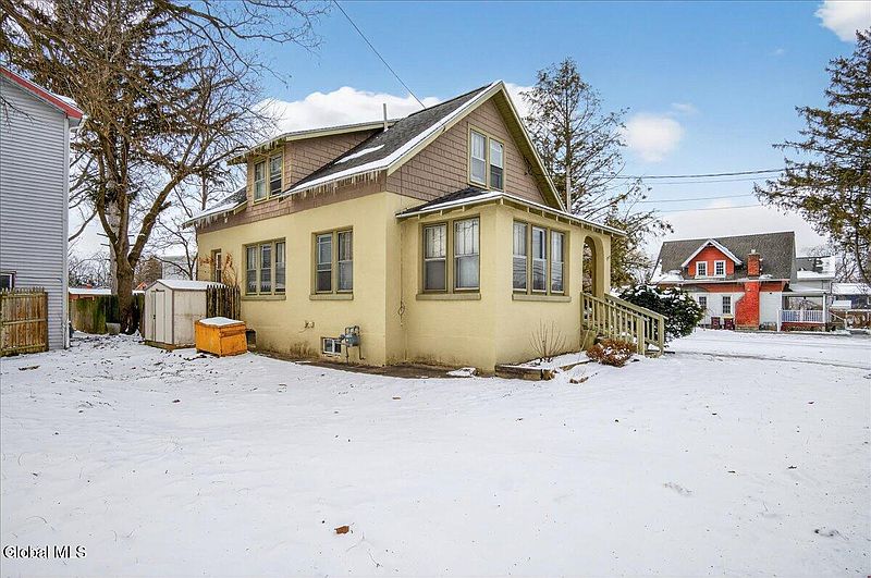 3rd image of 3418 Albany Street