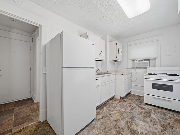 3rd image of 514 S 27th St #2