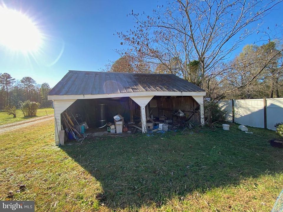 2nd image of 27983 Point Lookout Rd