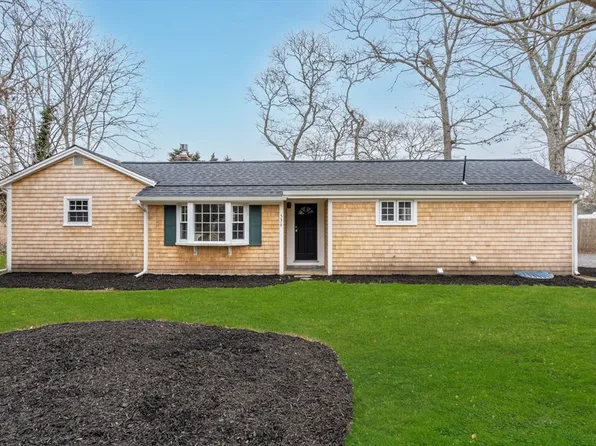 536 Strawberry Hill Rd, Barnstable, MA 02630