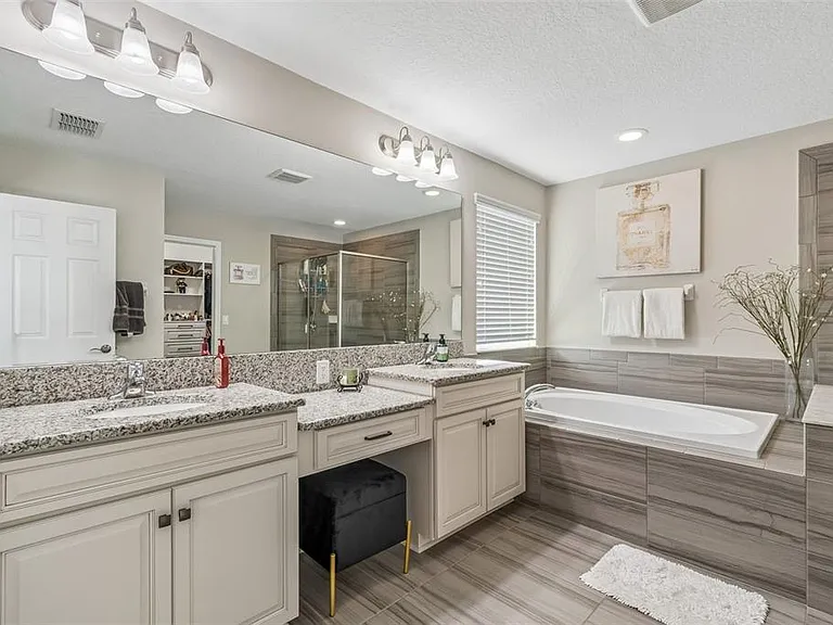 19328 Breynia Dr — Photo 36