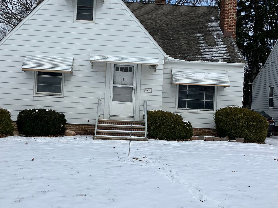 1st image of 25651 Farringdon Ave