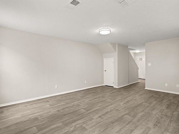 4th image of 2904 Bright Star Dr NW