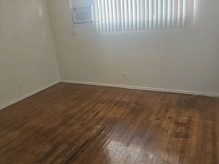 636 N Sweetzer Ave #10 — Photo 8