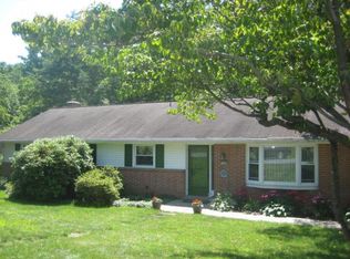 1646 Colonial Manor Dr, Lancaster, PA
