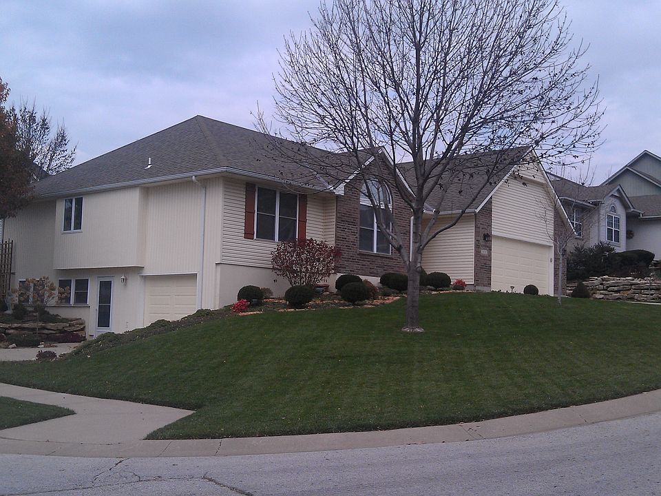 1st image of 3132 S Elizabeth Ave