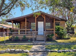 115 W Duncan Ave, Mertzon, TX 76941