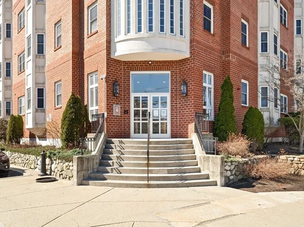 120 Wyllis Ave Unit 103, Everett, MA 02149