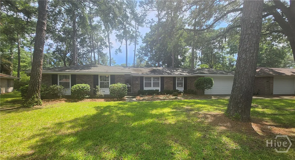 3 bed, 2.0 bath, 1756 sqft, $2,900 — Photo 1