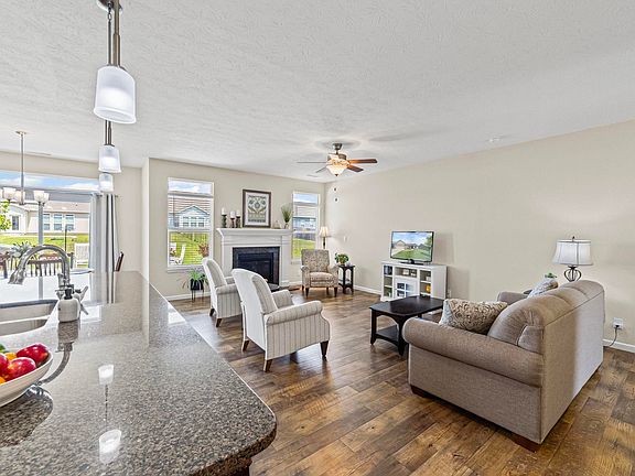 4th image of 950 Kingrail Dr