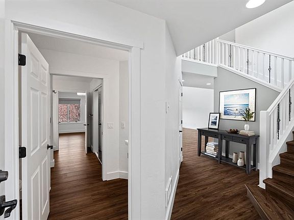 5th image of 2084 Marina Ct