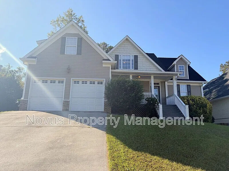 4 bed, 2.5 bath, 2000 sqft, $1,850 — Photo 2