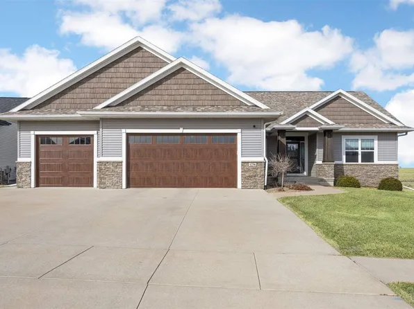 1236 Hickory Ridge Dr, Marion, IA 52302