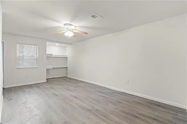 2 bed, 1.5 bath, 1200 sqft, $1,310 — Photo 4