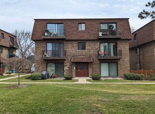 9615 Bianco Ter APT B, Des Plaines, IL 60016