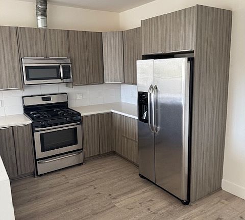 3rd image of 11224 Morrison St APT 401