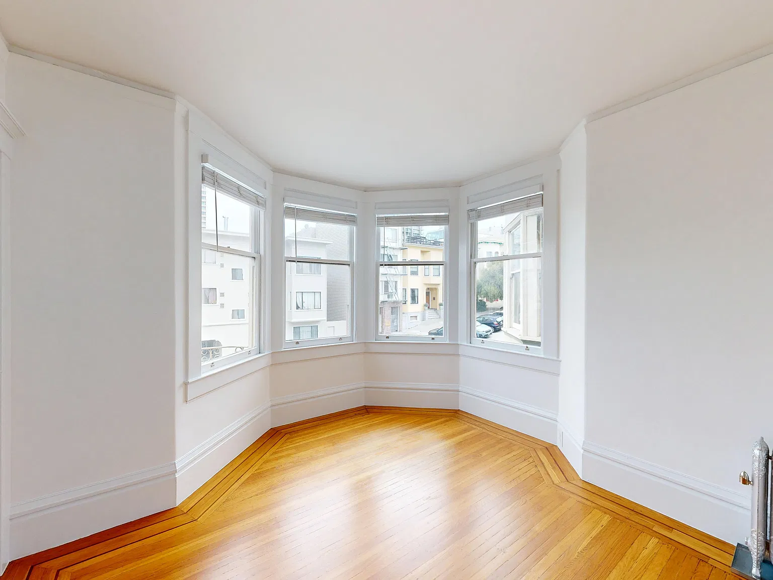 1656 Leavenworth Street — Photo 2