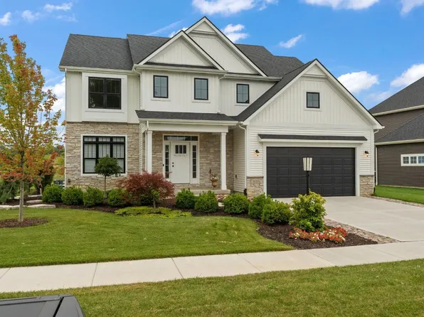 2125 Easton Park Dr, Chesterton, IN 46304