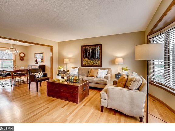3rd image of 120 Fox Hollow Dr