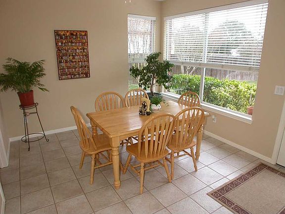 Bright Breakfast Area