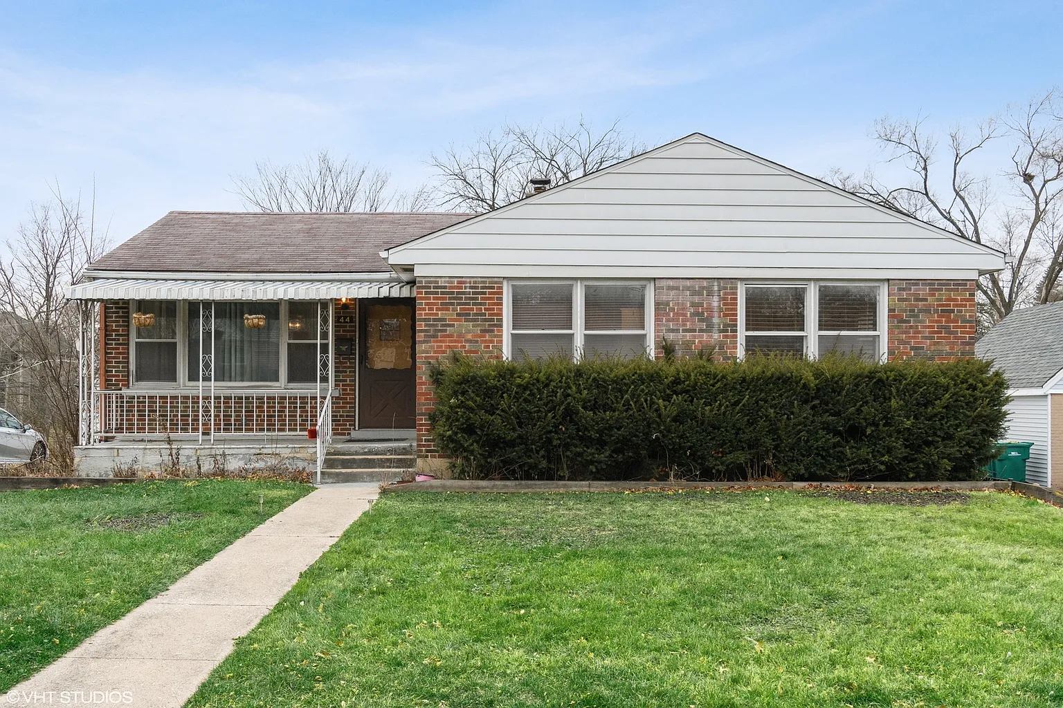 44 Westend Ave photo 1