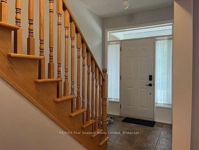 29 N Maple St — Photo 8