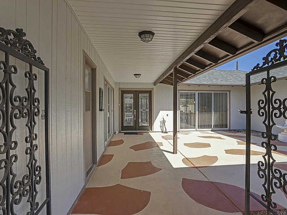 2nd image of 10744 W Saratoga Cir