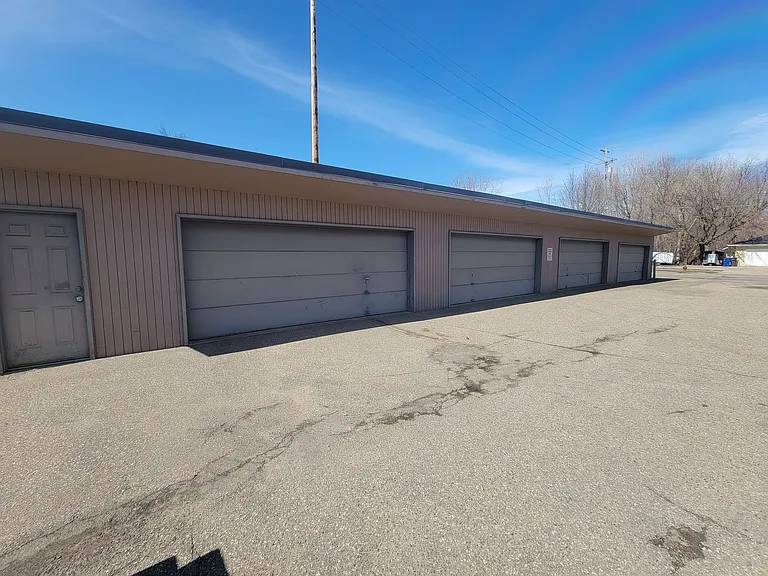 1310 Maryland Ave E — Photo 13