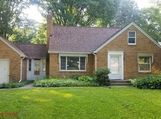 2021 Cumberland Rd, Lansing, MI 48906