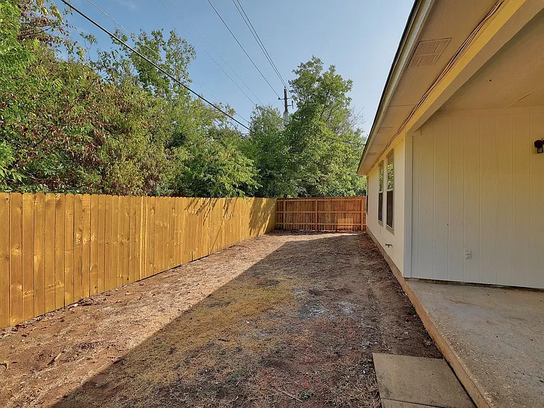 9724 Copper Creek Dr — Photo 27