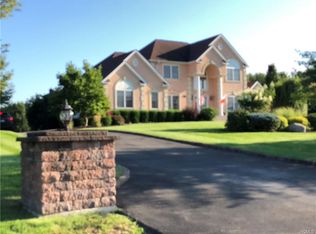 24 Rapelje Rd, Walden, NY 12586