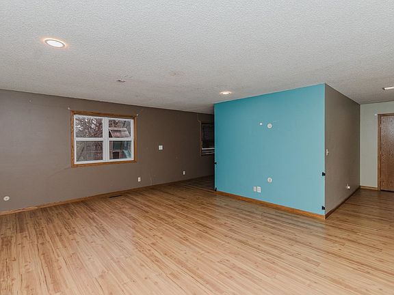 4th image of 601 W 12th Ave