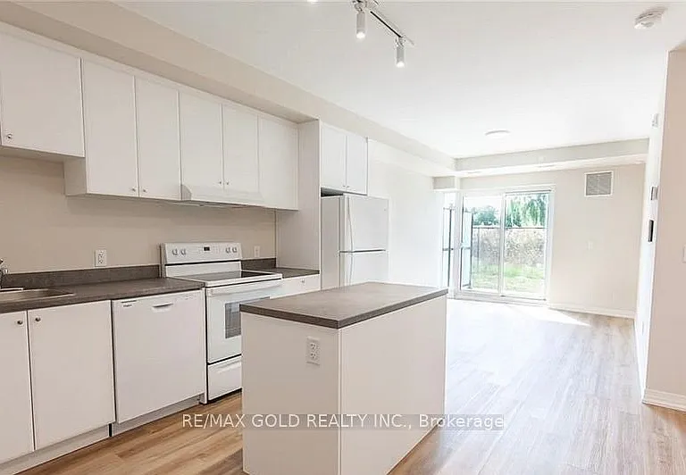 50 Herrick Ave — Photo 8