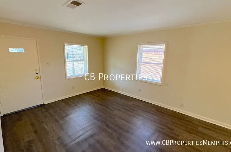 1892 Capri St — Photo 6