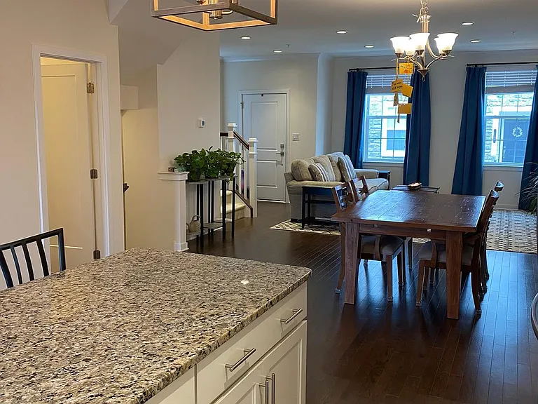 9 Stockton Ln — Photo 3