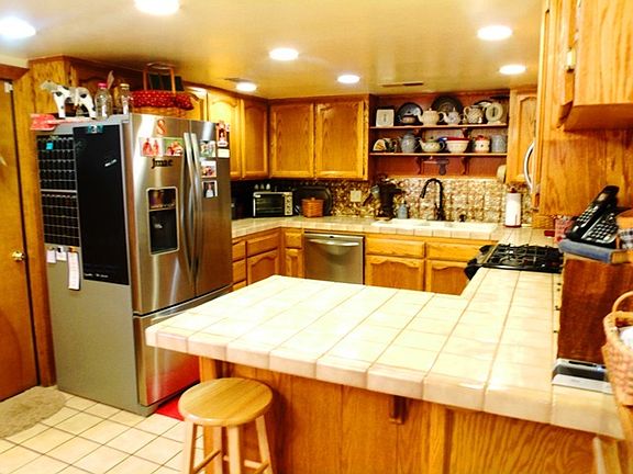 5th image of 482 W Birch Ct