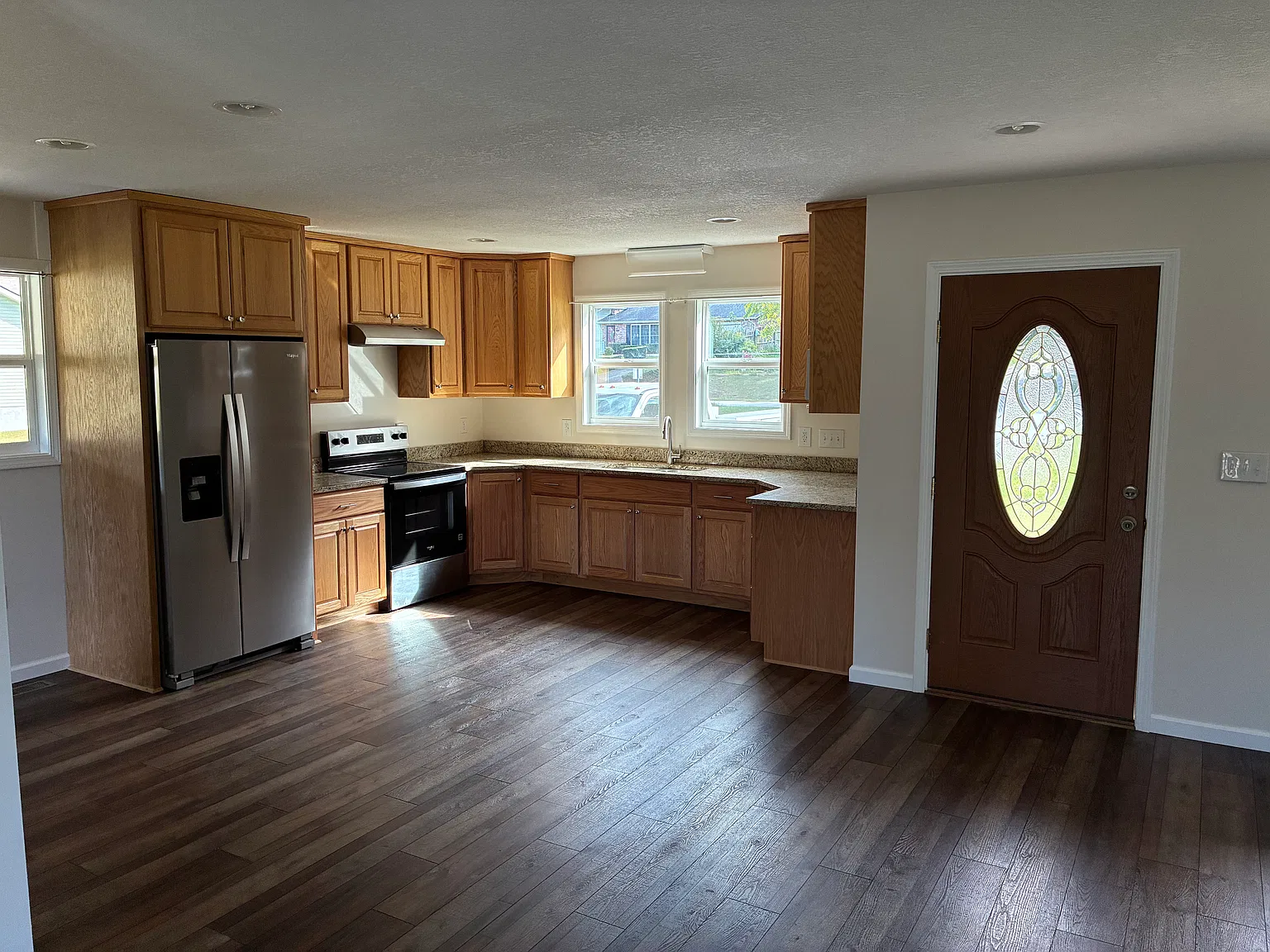 2 bed, 1254 sqft, $1,700 — Photo 2