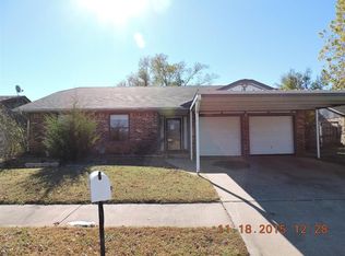900 NW 15th St, Moore, OK 73160