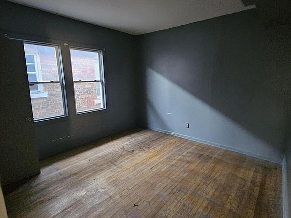 4th image of 1113 W 11th Ave