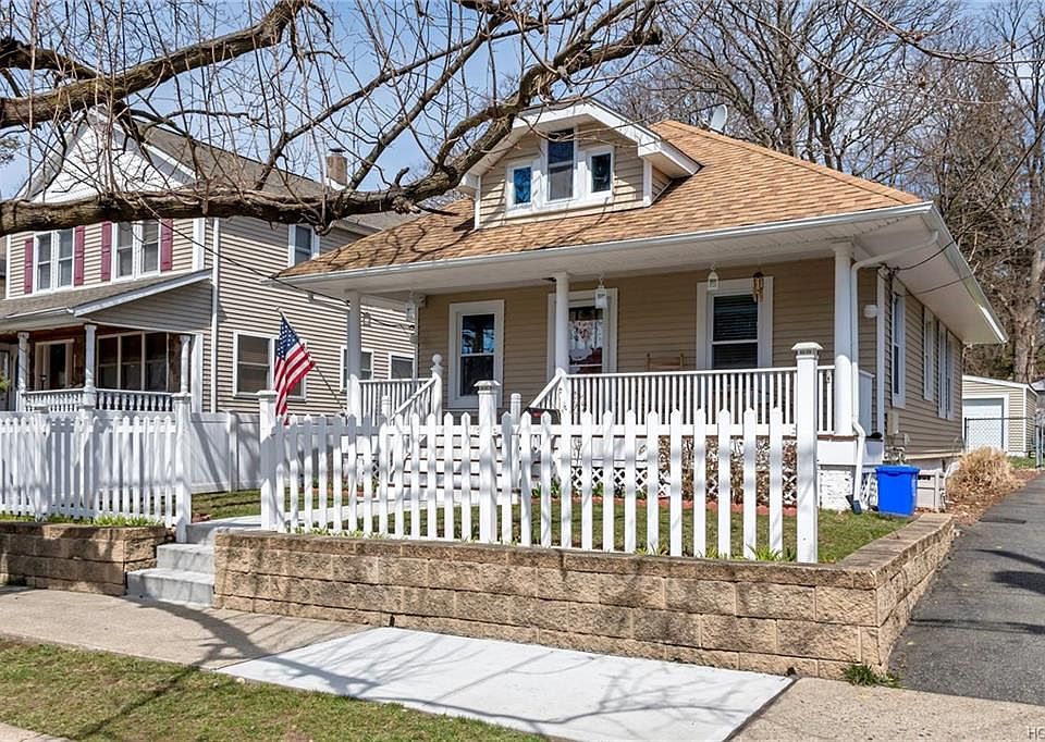 1st image of 21 Highland Ave