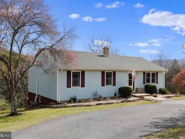 576 Boliver Rd, Fort Valley, VA 22652