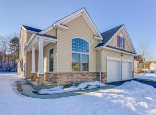 7 Boxwood Dr, Ocean, NJ 07712