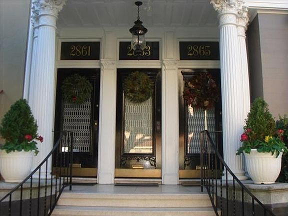 2nd image of 2865 Washington St